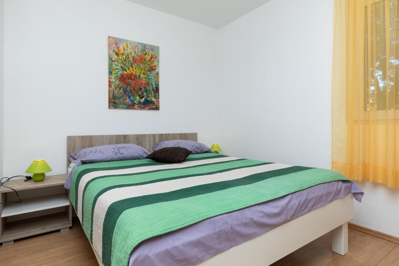 Apartments With A Parking Space Mimice, Omis - 2805 Exterior foto